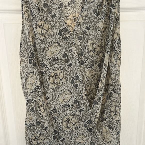 H&M Floral Patterned Wrap Drapey Tank - Picture 3 of 4